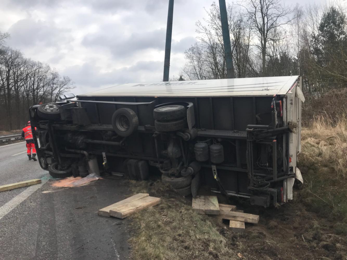 Overturned truck – professional heavy-duty recovery after an accident on a rural road